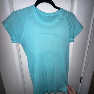 Lululemon Athletica Turquoise Short Sleeve Tee